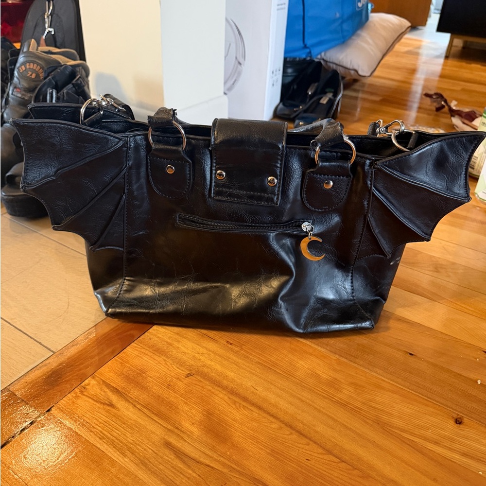 Rare sold out Restyle moon bar hand/shoulder bag - Picture 2 of 3